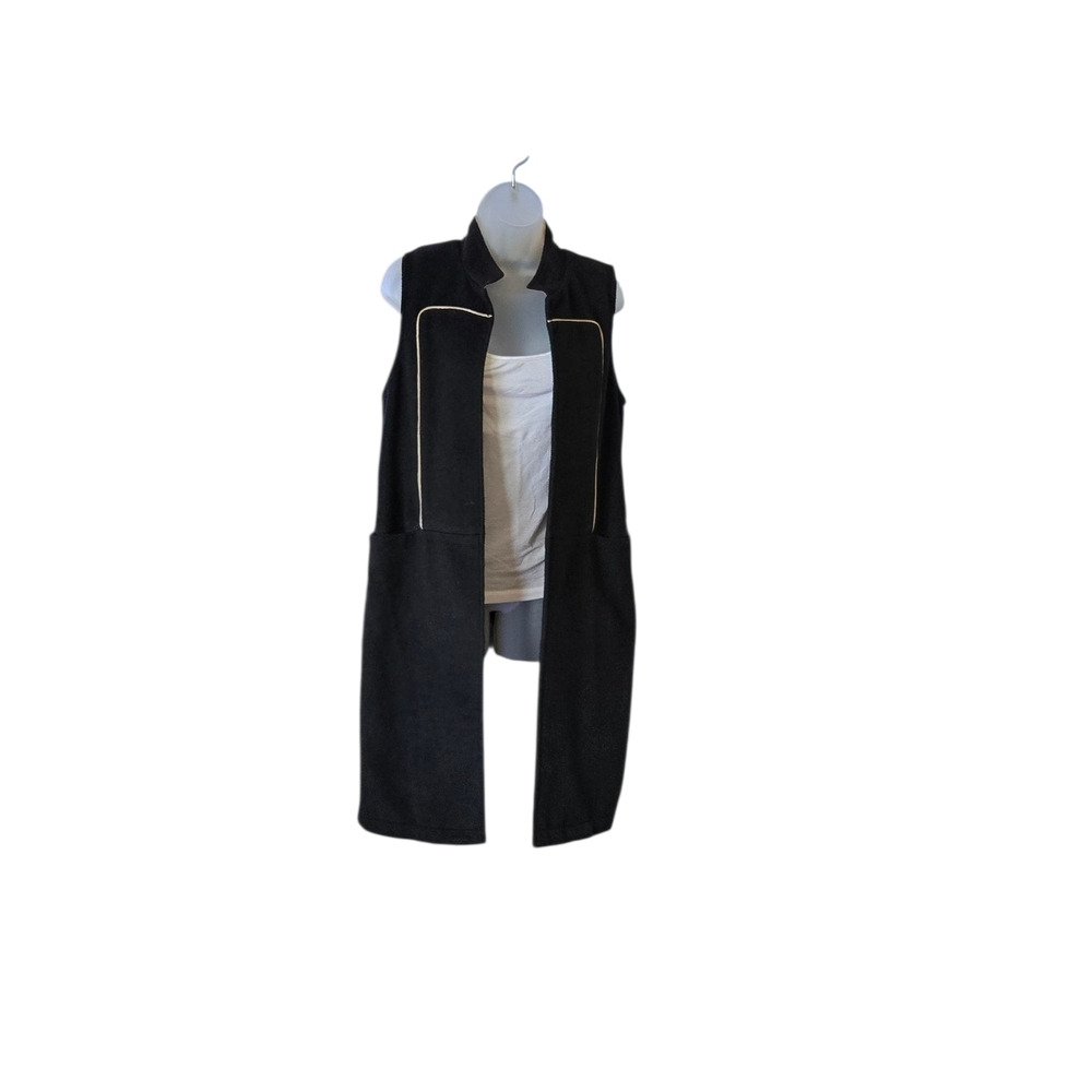 BCBGeneration Black Vest with‎ Cream Collar